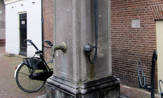waterpomp tolstraat