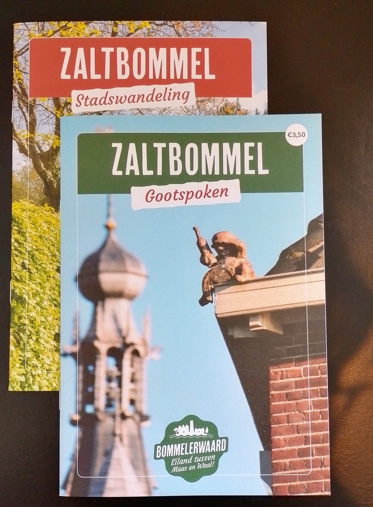Aanbieding gootspokenwandelingboekje en stadswandelboekje Zaltbommel 